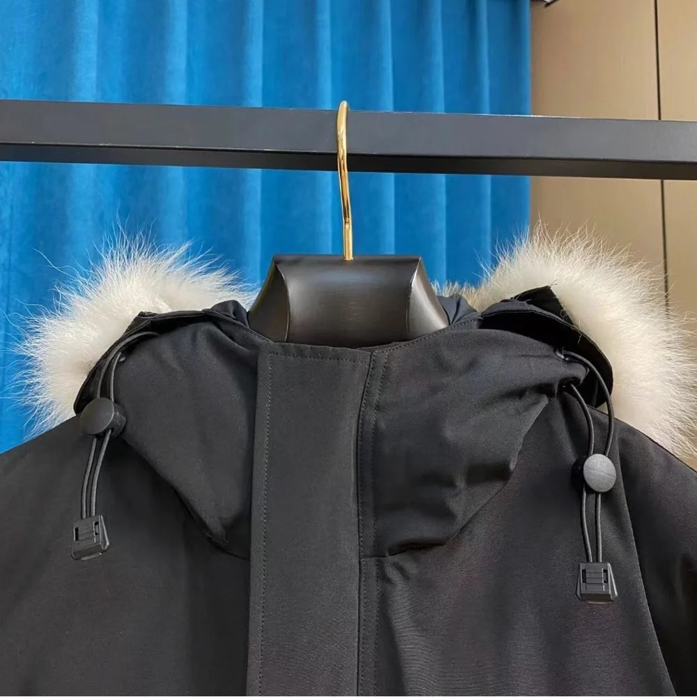 Canada Goose Men's Coat，Very comfortable to wear